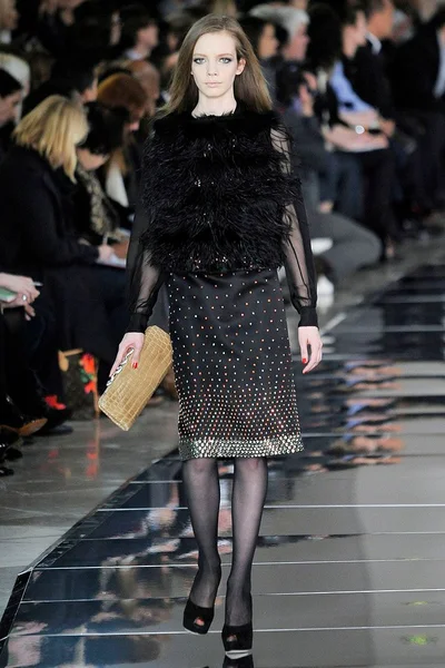 Look 24